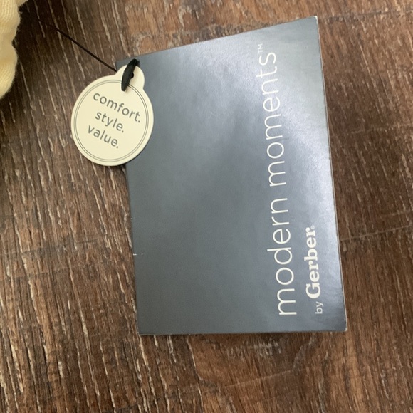 Modern Moments by Gerber Baby Girls Eyelet & Gauze set - Picture 3 of 5